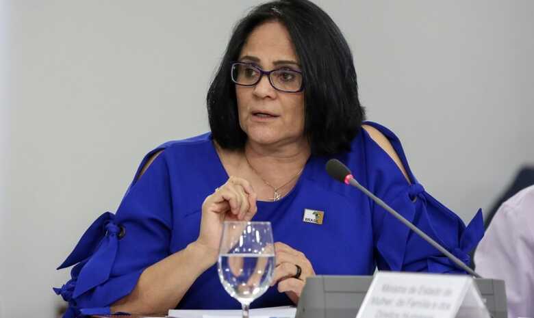 Damares Alves é ministra da Mulher, da Família e dos Direitos Humanos
