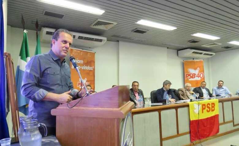 Médico afirma que pretende reorganizar o PSB para as próximas eleições municipais