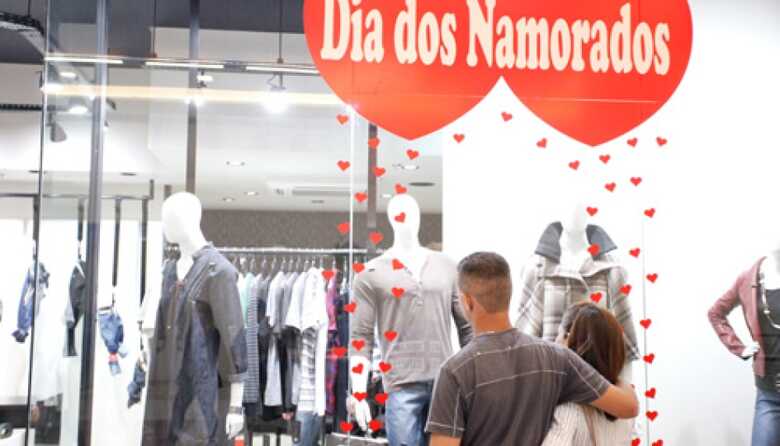 Produtos e serviços apresentam variações para o Dia dos Namorados