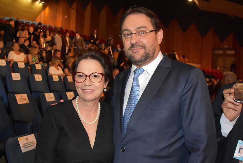 Ministra da agricultura Tereza Cristina e presidente da Fiems, Sergio Longen