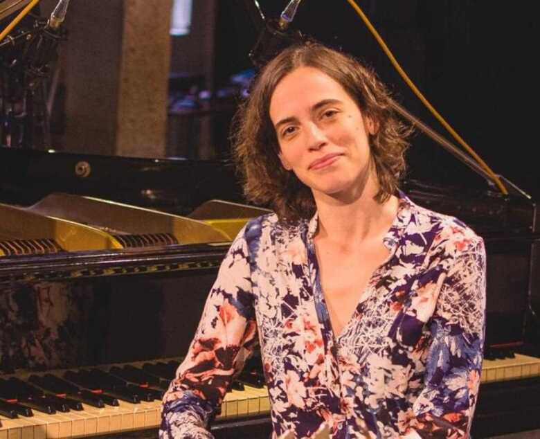 Pianista Letícia Dias