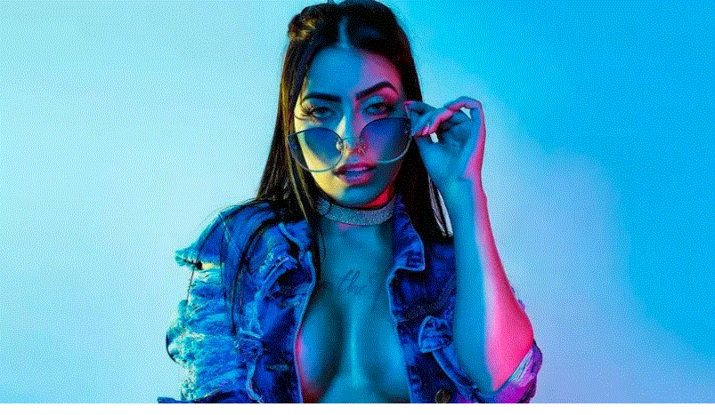 MC Mirella se apresenta nesta sexta, no 21 Music Bar
