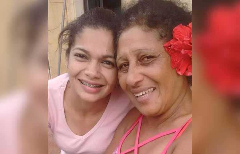 Maria Eva (filha mais velha) ao lado da m&atilde;e Marly Alves de Souza