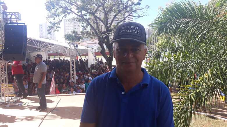 Deputado estadual Cabo Almi em manifestação na Praça do Rádio