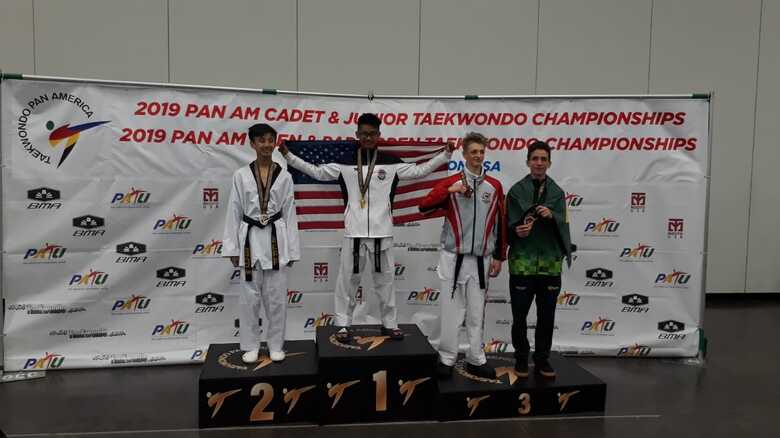 Luiz Felipe lutou na categoria juvenil, até 48kg