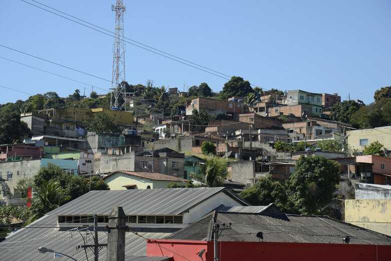 Corpos foram localizados no noite desta sexta-feira e retirados com o auxílio do Corpo de Bombeiros