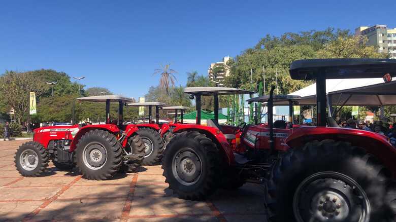 A solenidade aconteceu nesta manhã, na Praça do Rádio Clube, em Campo Grande