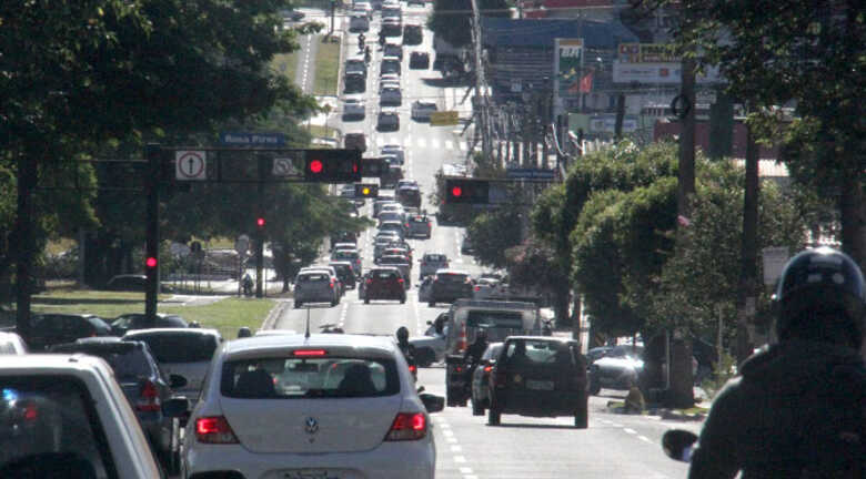 Para efetuar o pagamento pelo site é preciso estar com o documento do veículo em mãos