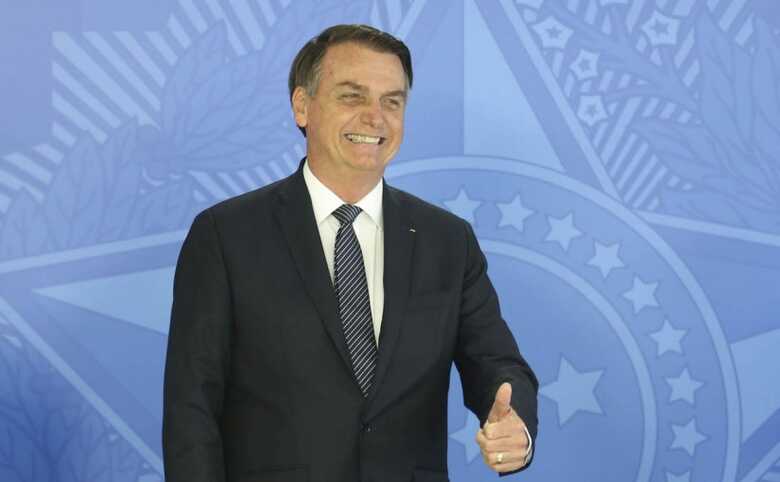 Para economizar Jair Bolsonaro disse que é capaz até de "pedalar" e entrar na lei de responsabilidade fiscal