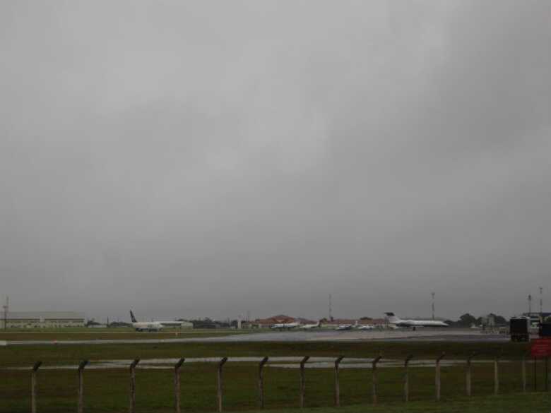 Mau tempo causou transtornos na operação do Aeroporto Internacional de Campo Grande