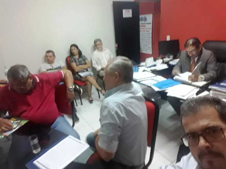 &ldquo;Resultado n&atilde;o atingiu qu&oacute;rum necess&aacute;rio para declarar vencedora a &uacute;nica chapa concorrente&rdquo;, afirma Adauto Candido