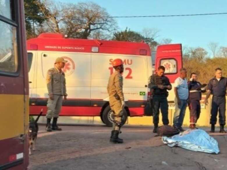 O motorista do ônibus e os passageiros não ficaram feridos