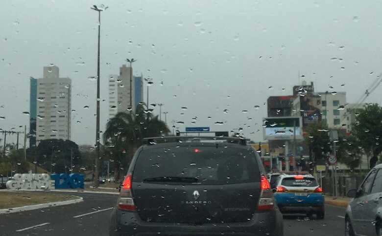 A “chuva fina” caiu em algumas regiões, a exemplo dos Altos da Afonso Pena