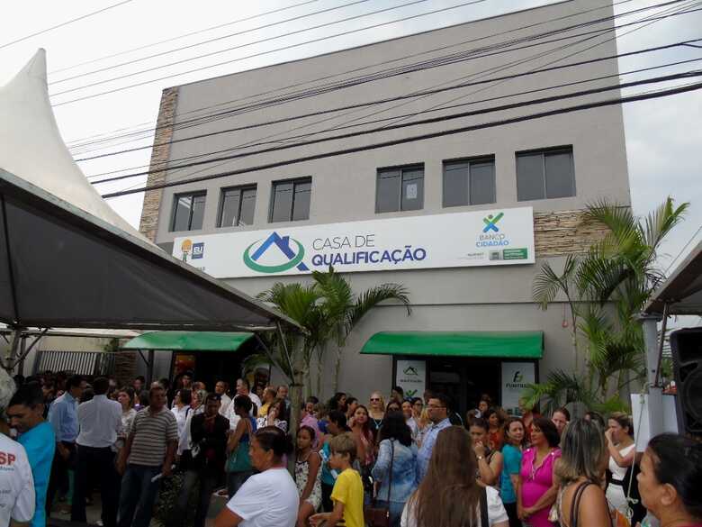 Os interessados devem se inscrever somente na Casa de Qualificação, na Rua 7 de setembro, 912