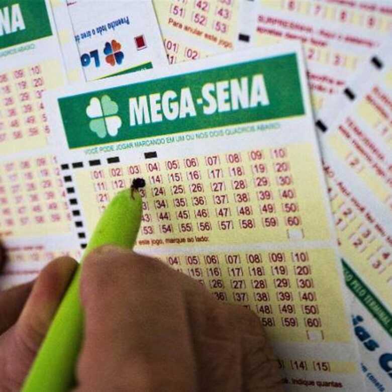 As apostas podem ser feitas nas lotéricas ou pela internet