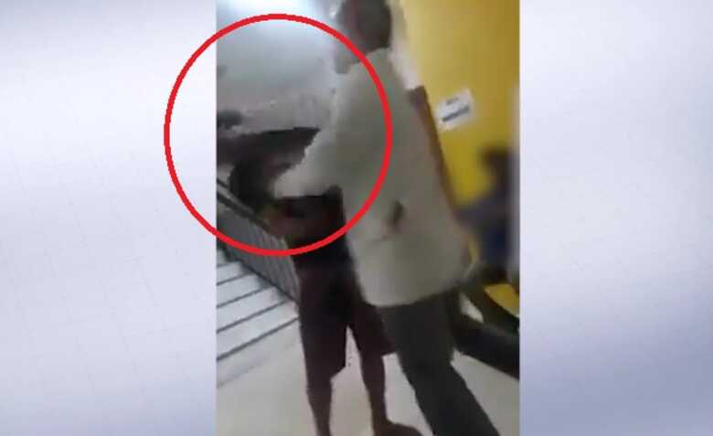 O vídeo foi gravado por testemunhas