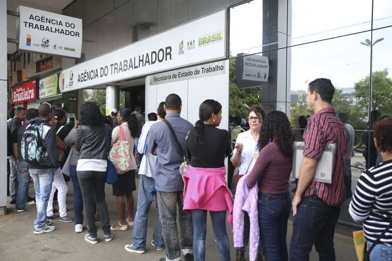 A taxa caiu em dez das 27 unidades do Brasil na passagem do primeiro para o segundo trimestre deste ano