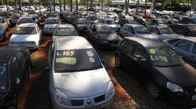 Os interessados devem dar lance até às 17h desta segunda-feira