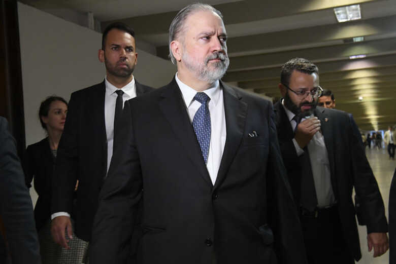 A decisão sobre o futuro de Augusto Aras deve acontecer ainda ensta quarta-feira