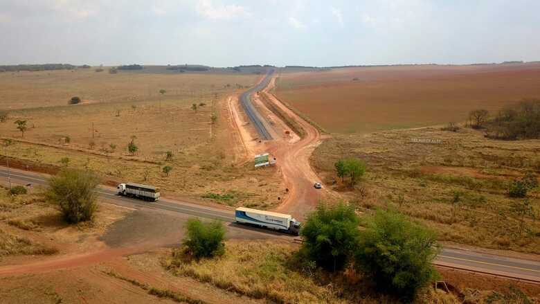 Interse&ccedil;&atilde;o da BR-419 com a BR-163, em Rio Verde de Mato Grosso (MS)