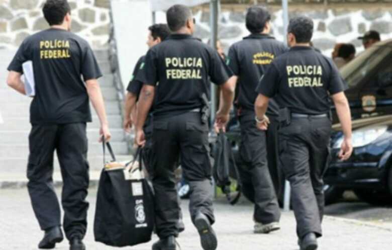 Policiais Federai cumprem no total oito mandados de busca e apreensão nas cidades de São Paulo e Natal