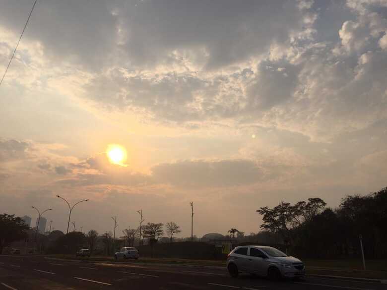 Os term&ocirc;metros podem registrar temperatura m&aacute;xima de 38&ordm;C na capital