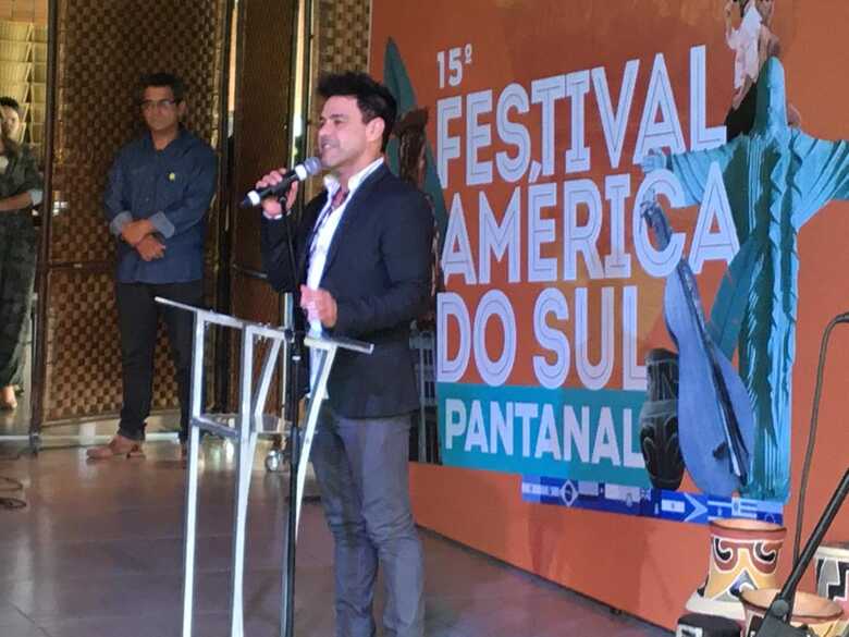 O cantor e compositor, Zézé de Camargo lançou o Festival América do Sul nesta manhã