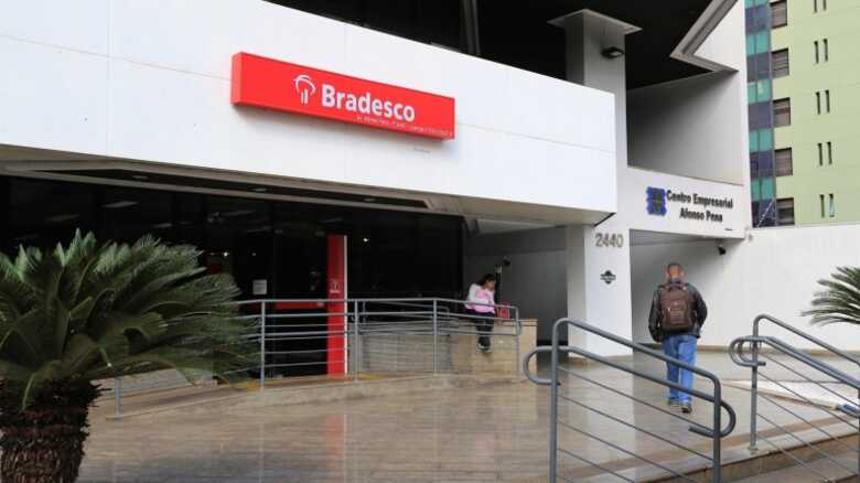 A ag&ecirc;ncia Central do Bradesco, localizada na Avenida Afonso Pena, 2.440, tem uma equipe montada especialmente para atender os servidores