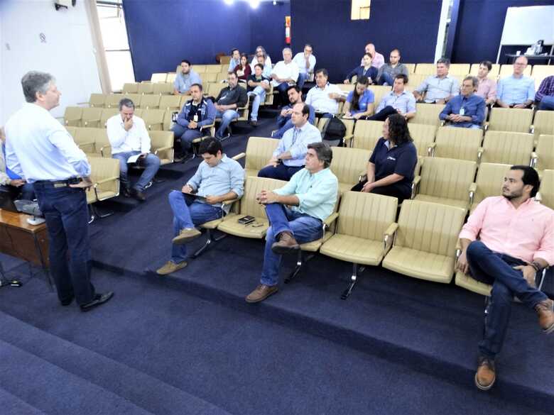 Reuni&atilde;o foi no audit&oacute;rio da Secretaria de Meio Ambiente, Desenvolvimento Econ&ocirc;mico, Produ&ccedil;&atilde;o e Agricultura Familiar (Semagro)