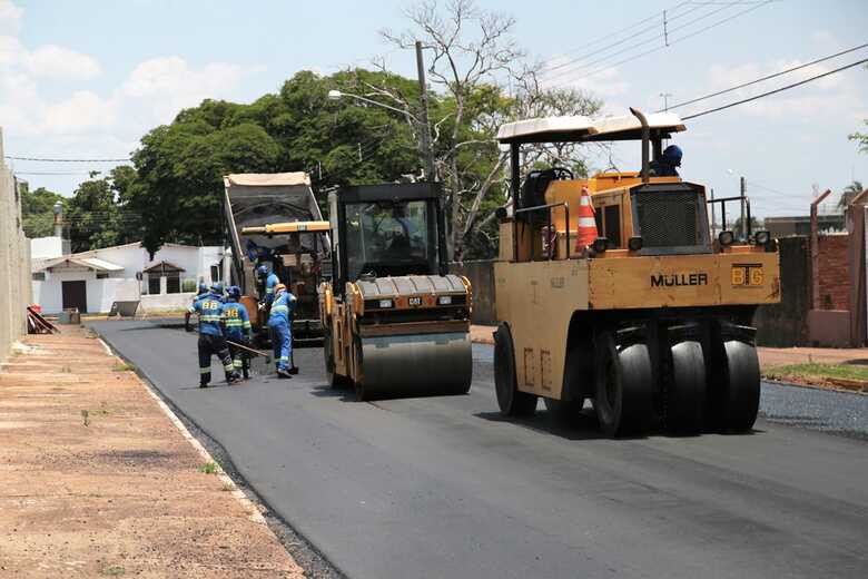 Recapeamento na rua Euclides da Cunha