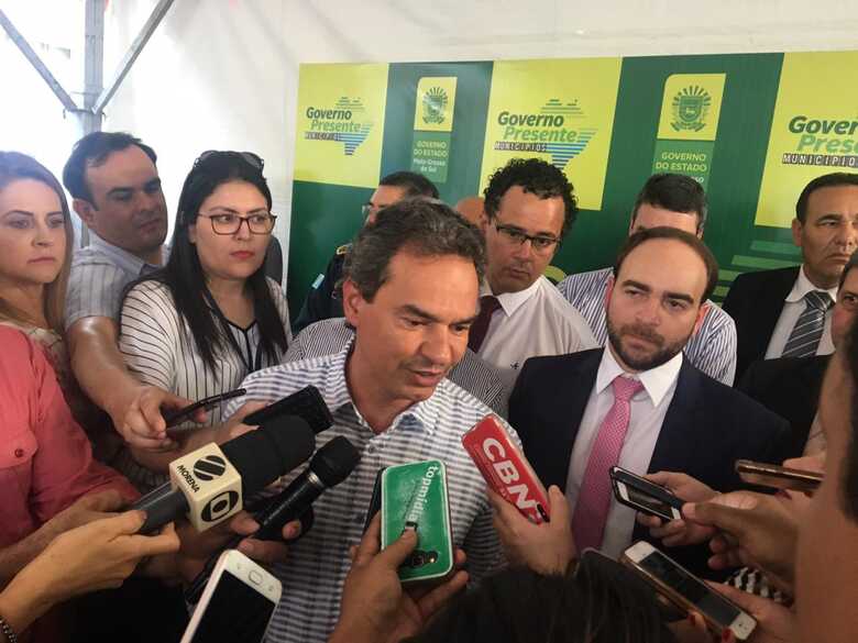 O prefeito Marquinhos Trad durante coletiva à imprensa nesta tarde