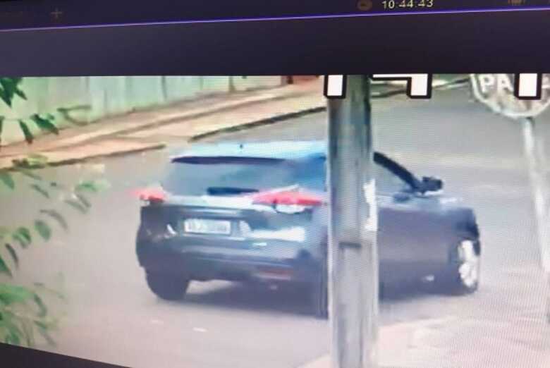 O caso na rua ipitanga, quase esquina com a rua Panomia