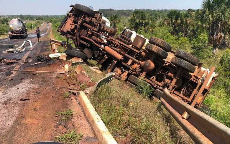 Um dos caminhões envolvidos no acidente