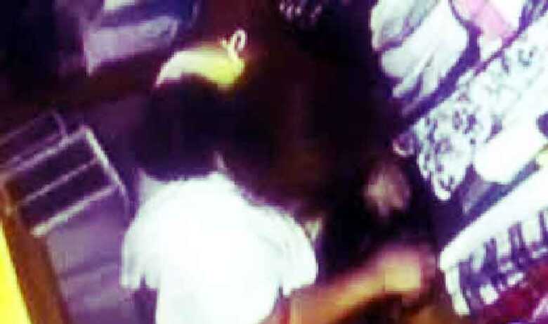 O caso foi registrado na 3&ordf; Delegacia de Pol&iacute;cia Civil de Tr&ecirc;s Lagoas como importuna&ccedil;&atilde;o sexual