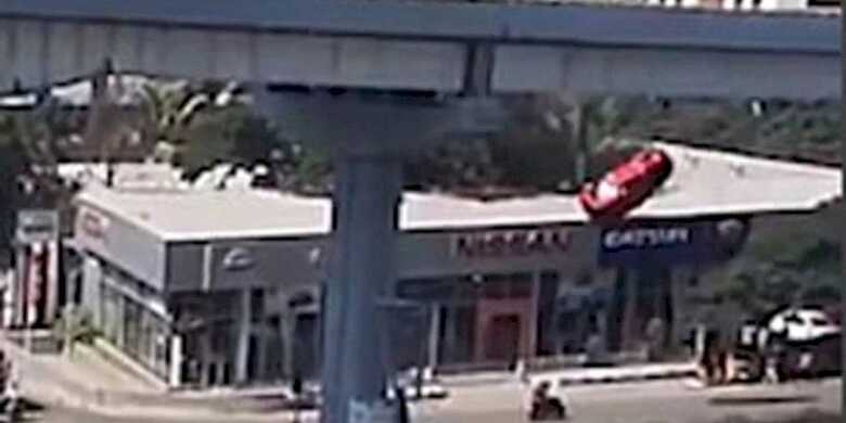 Uma pessoa morreu. Motorista teve apenas ferimentos leves