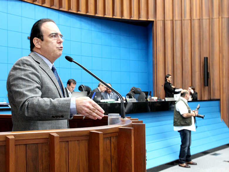 Felipe Orro anuncia requerimento da CPI