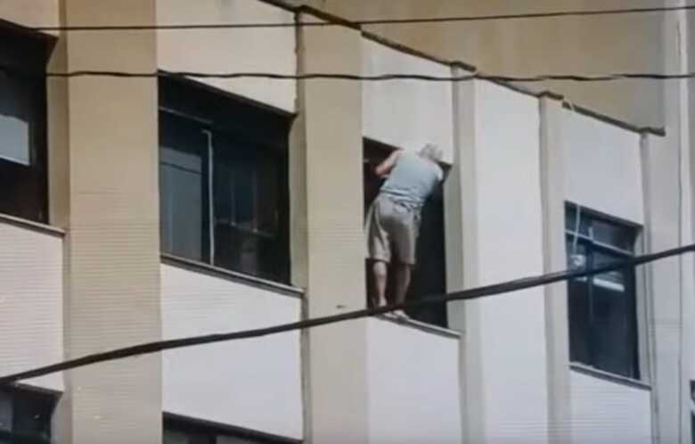 At&eacute; chegada do resgate, idoso ficou pelo menos meia hora preso