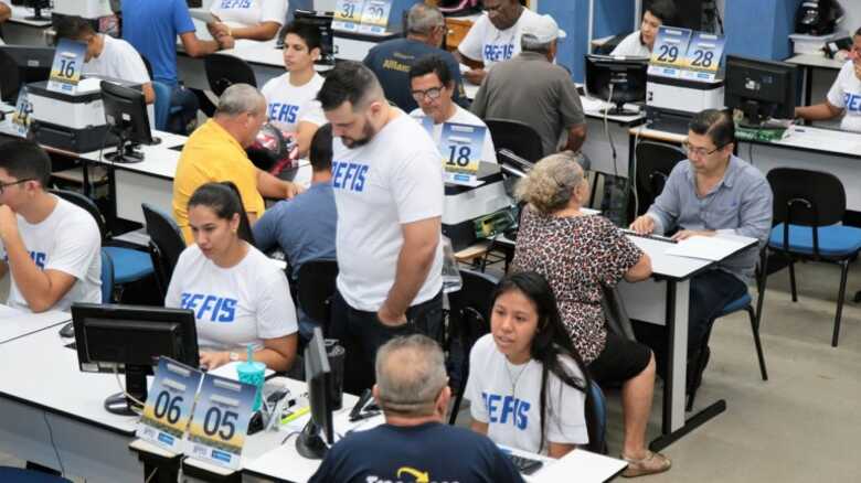 O atendimento acontece na Central do IPTU, na Rua Arthur Jorge, 500