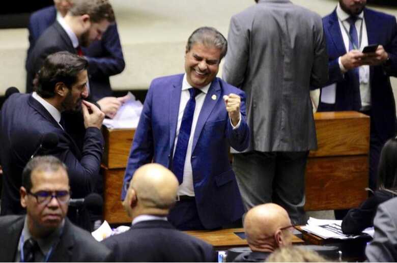 Nelsinho Trad afirmou que a prefeitura de Campo Grande poderá contar com o recurso para recuperar o asfalto da cidade