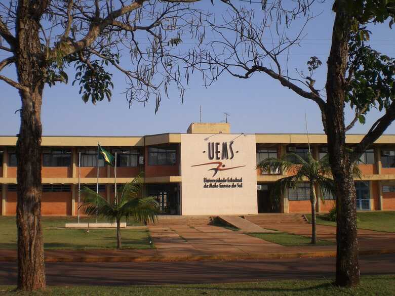 Universidade Estadual de Mato Grosso do Sul, em Dourados