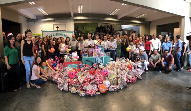 A arrecada&ccedil;&atilde;o foi confiada para a madrinha da Campanha, primeira-dama F&aacute;tima Azambuja