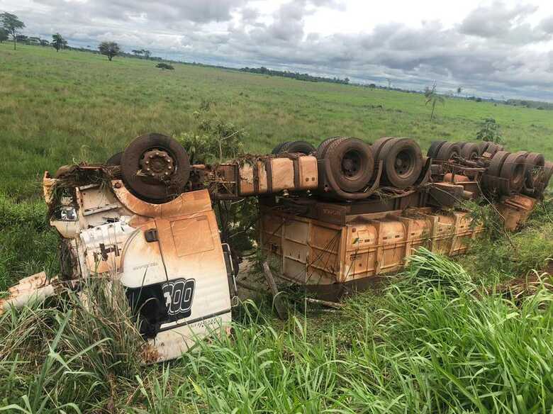 A vítima sofreu apenas pequenos arranhões e foi atendida pelo Corpo de Bombeiros Militar