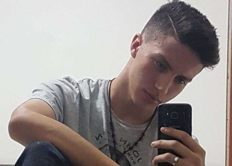 Matheus Coutinho Xavier, de 20 anos, foi fuzilado quando chegava em sua casa