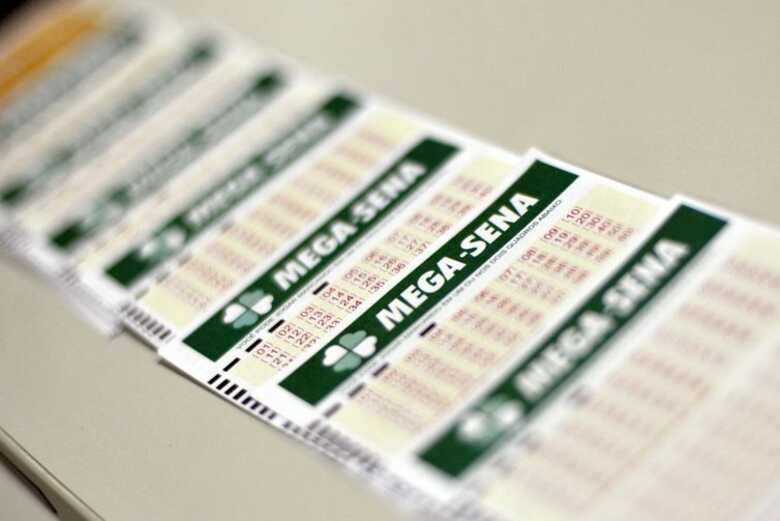 As apostas podem ser feitas até às 19h em qualquer casa lotérica credenciada pela Caixa em todo o país