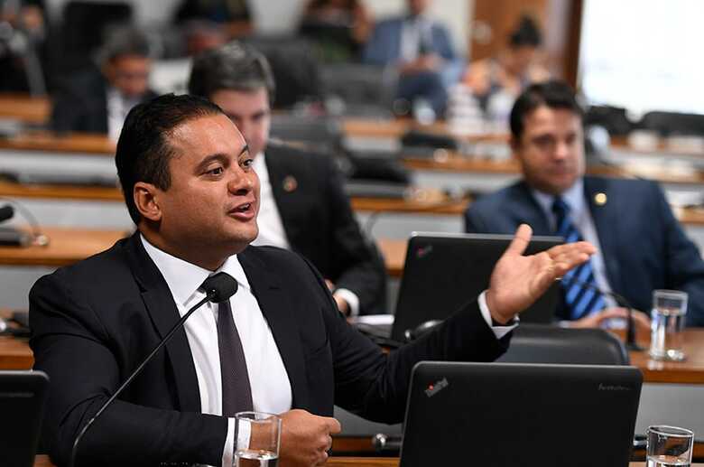 Senador Weverton, autor da PL