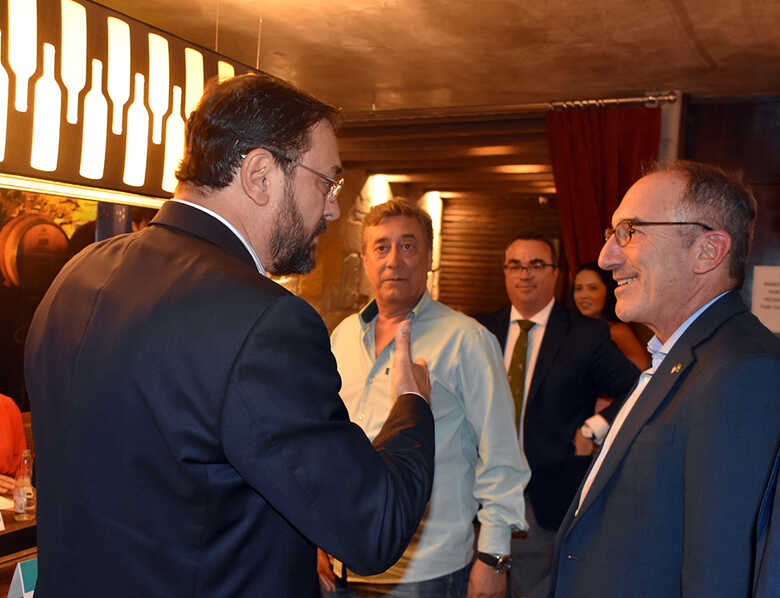 S&eacute;rgio Longen e o c&ocirc;nsul dos Estado Unidos, Adan Shub, se encontraram para falar sobre as rela&ccedil;&otilde;es comercias