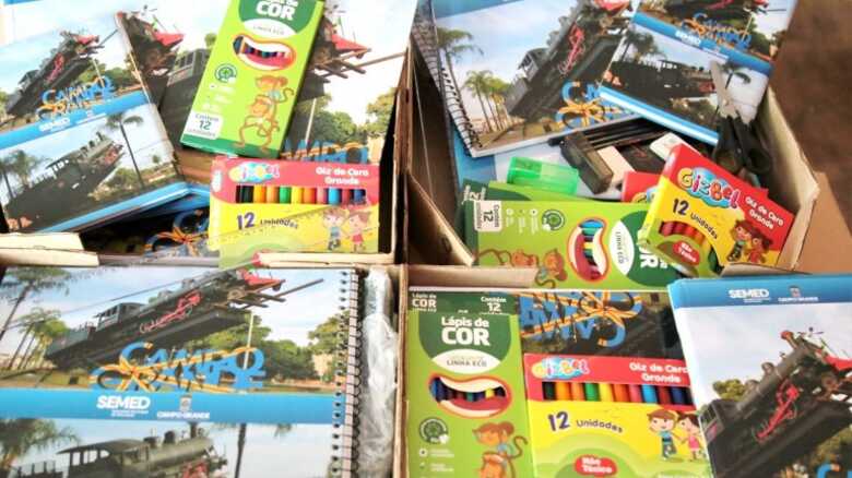 Kit que será entregue pela Prefeitura às escolas municipais