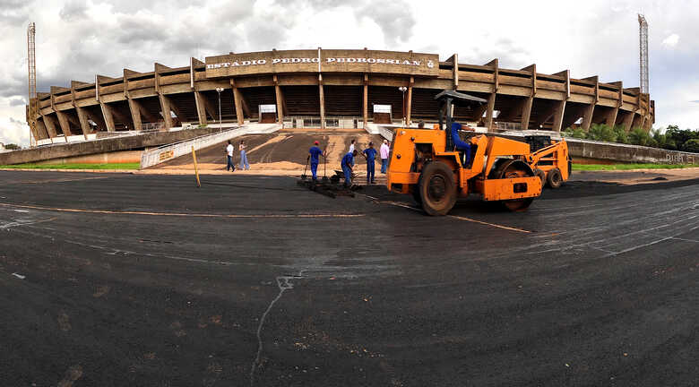 Reforma do entorno do estádio Morenão