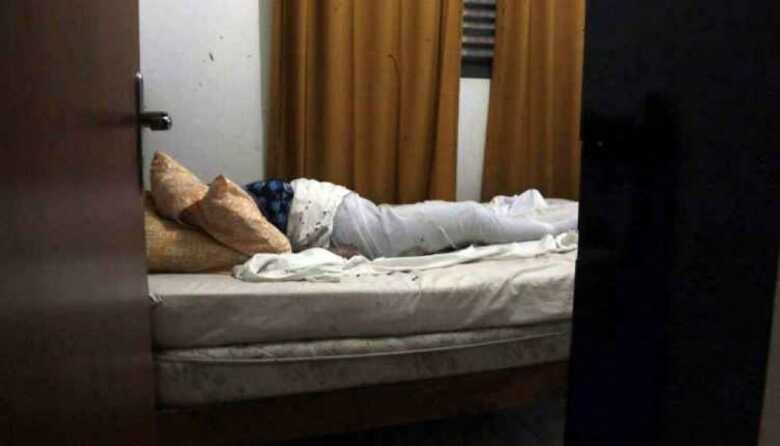 Os próprios parentes do rapaz o colocaram no carro e levaram até o hospital, onde foi constatado o óbito