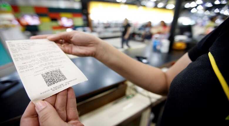 O cidad&atilde;o ter&aacute; que exigir o CPF na nota todas as vezes que comprar um servi&ccedil;o que incida o ISSQN